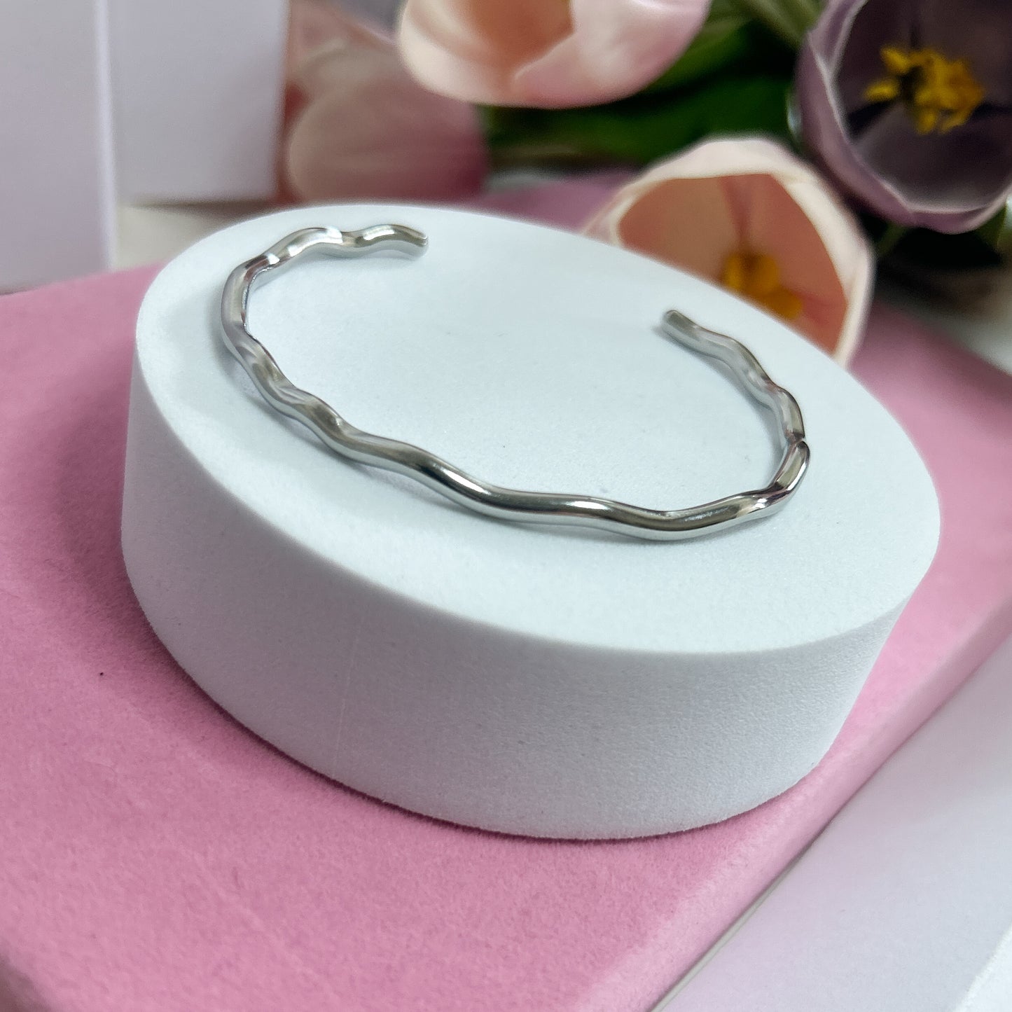 Curvy Cuff Bangle