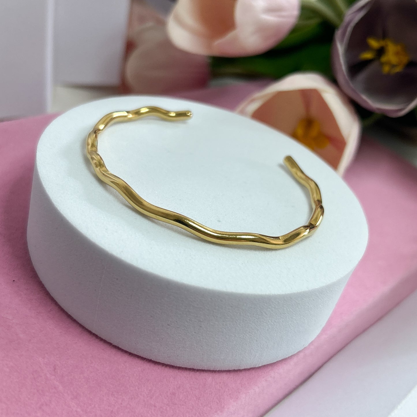 Curvy Cuff Bangle
