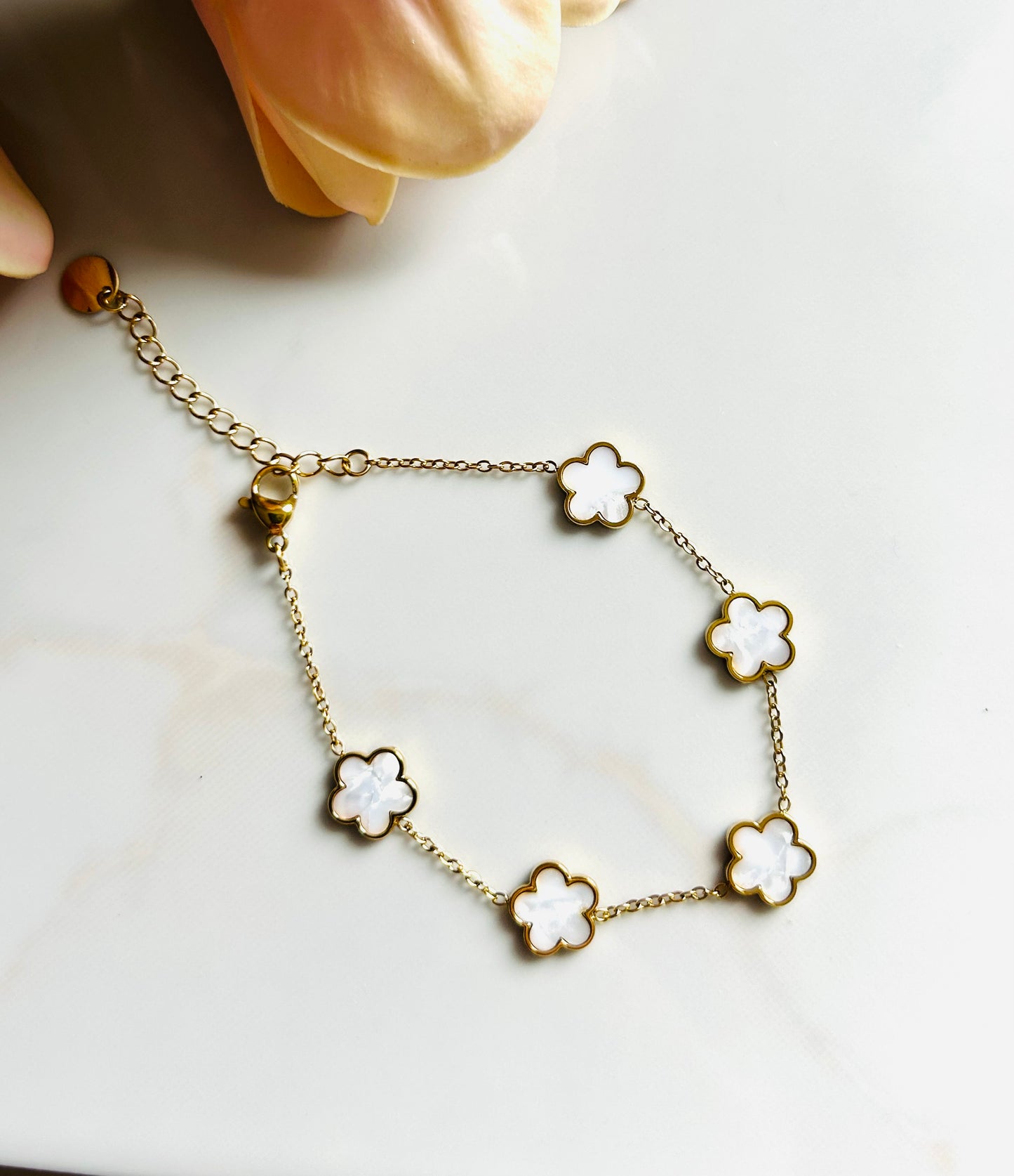Flor de Nube Bracelet