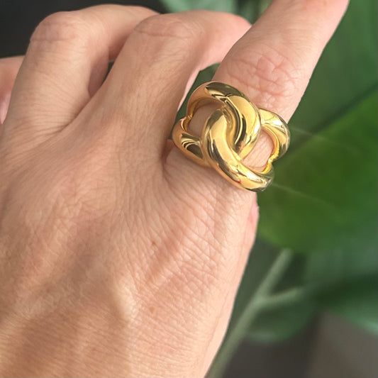 Golden Knot