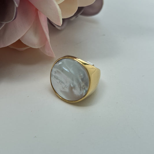 Shell Chunky Ring